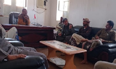 مدير عام مديرية رخية يلتقي مالكي المحلات التجارية بالمديرية ويحثهم على تخفيض الأسعار