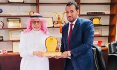 وزارة التربية تكرم رئيس مجلس أمناء مؤسسة حضرموت تنمية بشرية على دعمه للقطاع التربوي والتعليمي