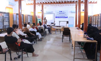 الدكتور لطفي الطفي يلقي محاضرة عن التسعير للمستفيدين من مشروع أمان التدريبي