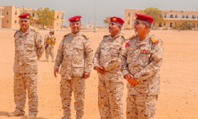 أركان المنطقة العسكرية الثانية يتفقد لواء الريان بالمكلا