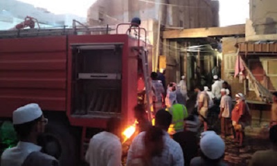 الدفاع المدني بوادي حضرموت يشارك في إطفاء حريق نشب في سوق الحنظل بمديرية تريم