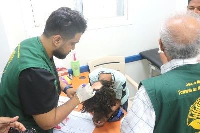 يقيمه مركز الملك سلمان للإغاثة والاعمال الانسانية بدء اعمال المخيّم الطبي المجاني لجراحة التجميل والحروق والتشوهات بهيئة مستشفى سيئون العام 