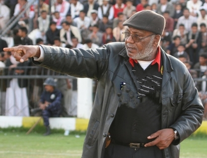  اتحاد الاعلام الرياضي بوادي حضرموت يعزي في وفاة الكابتن باشامي 