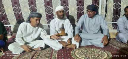 الاستاذ عبدالهادي التميمي الوكيل المساعد لشؤون مديريات الوادي والصحراء في زيارة للنقطة الشعبية بمنطقة الصاري/ شريوف حاملا رسالة من الاخ المحافظ مبخوت بن ماضي.