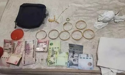 المكلا : الاجهزة الأمنية بفوة تضبط متهما بسرقة كمية من الذهب ومبلغ مالي من منزل بالمكلا