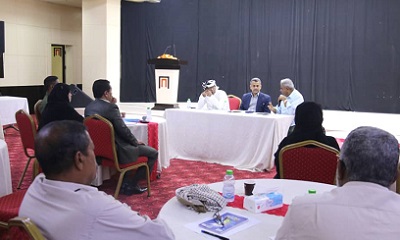 اللجنة الاستشارية بحضرموت تطلع وكيل محافظة حضرموت للشؤون المالية والإدارية نتائج اجتماع أغسطس