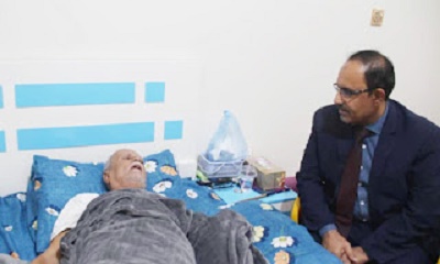 المحافظ بن ماضي يطمئن على صحة المناضل عميد متقاعد صلاح بن هشان