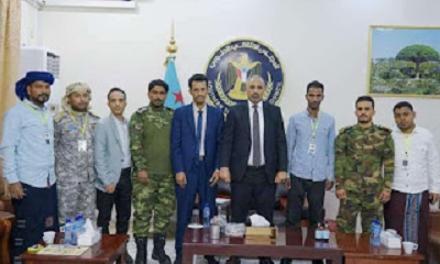 الزُبيدي يلتقي وكيل محافظة حضرموت الجيلاني وعددا من ضباط أمن المحافظة