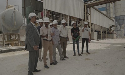 المهندس بابحير يطلع على التجهيزات النهائية لإفتتاح مصنعي الجبس والطوب الأحمر التعديني 