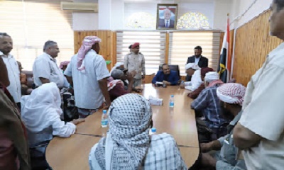 المحافظ بن ماضي يبحث احتياجات المزارعين بوادي حضرموت