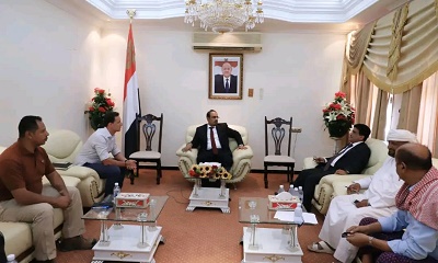 محافظ حضرموت يبحث مع مدير الأمن والمشاريع بشركة كالفالي الكندية أنشطة وخطط الشركة التطويرية