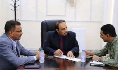 محافظ حضرموت يطلع على اجراءات تنفيذ حملة الرش بالمبيد متبقي الأثر في المديريات الأكثر وبائية