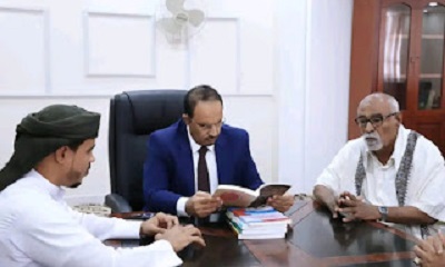 محافظ حضرموت يشيد بتوثيق تاريخ الجيش البدوي الحضرمي