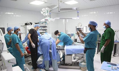 بدء مخيم العظام الطبي بهيئة مستشفى سيئون الذي يقيمه مركز الملك سلمان للإغاثة والأعمال الإنسانية 