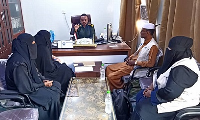 مدير أمن مديرية سيئون يناقش مع فريق مشروع إتحاد نساء اليمن بالوادي والصحراء آلية سير عمل المكتب