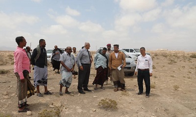 رئيس محكمة استئناف حضرموت يزور الموقع الخاص بإنشاء المعهد العالي للقضاء فرع حضرموت في مديرية غيل باوزير