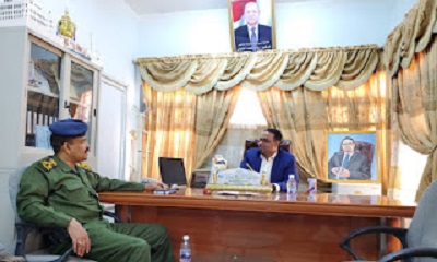 مدير عام الهيئة العامة للبريد والتوفير البريدي بوادي وصحراء حضرموت يستقبل في مكتبه نائب مدير عام الامن والشرطة بالوادي والصحراء