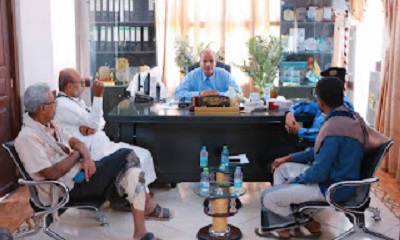 إجتماع يناقش خطط إعادة تأهيل شارع الجزائر، والسبل الكفيلة بمعالجة الإختناقات المرورية بمدينة سيئون