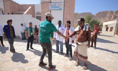 بحضور مدير عام مديرية رخية : المركز الصحي بصنا يستقبل كمية من الأدوية المجانية مقدمة من جمعية رعاية الأسرة