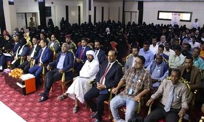 محافظ حضرموت يؤكد النظر باعتزاز لدور المرأة الفاعل في المجتمع ومساهمتها في عملية التنمية