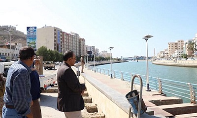 محافظ حضرموت يتفقد خور المكلا ومواقع الاحتياج للتدخل وإعادة التأهيل