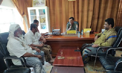 أجتماع الهيئه الإدارية للمجلس المحلي و مدير مكتب هيئة اراضي و عقارات الدولة بمديرية القطن