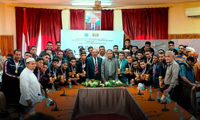 الوكيل العامري يكرم بعثة نادي سلام الغرفة لكرة القدم لتأهلهم لمصاف أندية الدرجة الأولى