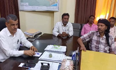 المدير العام لمديرية غيل باوزير يلتقي بالموظفين ويكرًم الموظف المثالي