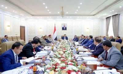 مجلس الوزراء يصادق على قرارات رفع أسعار الدولار الجمركي والمشتقات النفطية والغاز والكهرباء والمياه