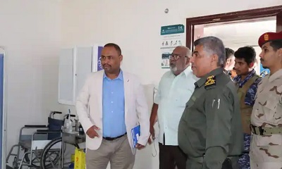 العميد المنهالي يطلع مدير الصحة بساحل حضرموت على سير عمل المركز الصحي لمنتسبي الأجهزة الأمنية