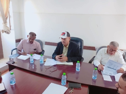 تنفيذي سيئون يعقد اجتماعه الأول للعام الجديد، و يناقش نشاط المكاتب التنفيذية وسير عمل إداراتها