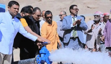 وكيل محافظة حضرموت يدشن العمل في عدد من مشاريع المياه بمديرية تريم 