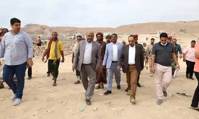 محافظ حضرموت يتفقد العمل في مشاريع بناء وتعشيب ملاعب منشآت أندية المكلا والشعب والتضامن ويشدد على عدم التصرف في ممتلكات الأندية وأصولها