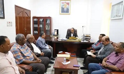 المحافظ بن ماضي يترأس اجتماعًا لقيادات القطاع التربوي ويؤكد الاهتمام بالتعليم ودعم تطويره