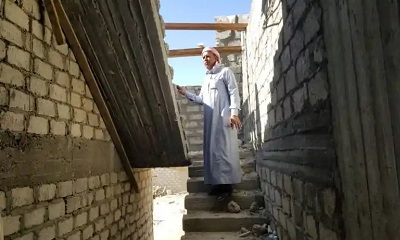 مدير عام مديرية السوم يتفقد سير العمل في مشروع مركز الأمومة والطفولة بمنطقة وعشة