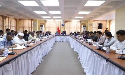 محافظ حضرموت يرأس الاجتماع الدوري الأول للمكتب التنفيذي لعام 2023م المحافظ يوجه بعقد اجتماع استثنائي عاجل للوقوف أمام عدد من القضايا