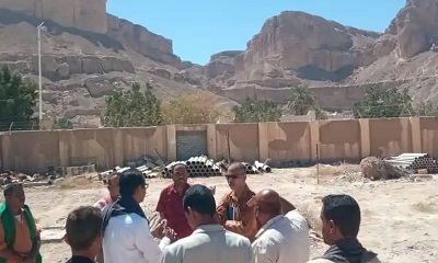 مدير عام المؤسسة المحلية للمياه والصرف الصحي بوادي حضرموت يتلمس احتياجات فرع المؤسسة بالقطن