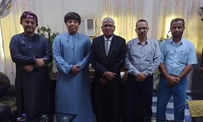 المدير العام للثقافة يلتقي رئيس ديوان الأحبة الثقافي الفني بصلالة في سلطنة عمان