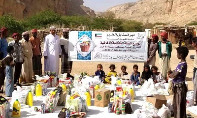 مؤسسة الضمير الخيرية الاجتماعية تسيّر معونات غذائية لمواطني مسيلة الاحرار بمديرية السوم بحضرموت الوادي