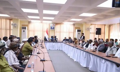 محافظ حضرموت يرأس اجتماعًا موسعًا لمناقشة سُبل توفير الأمن الغذائي السمكي للمواطنين بأسعار مناسبة