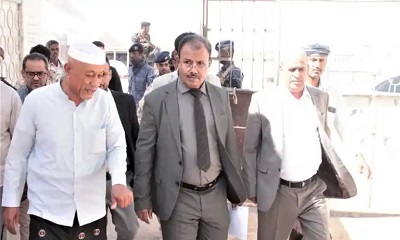 وكيل المحافظة يطلع على نشاط فرع المؤسسة الاقتصادية بوادي وصحراء حضرموت
