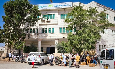قيادة الأشغال العامة تشارك المتطوعون في حملة النظافة ضمن فعاليات أسبوع النظافة