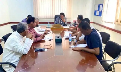 مدير عام مدينة المكلا يؤكد أهمية ضبط الأسواق العامة قبل شهر رمضان المبارك