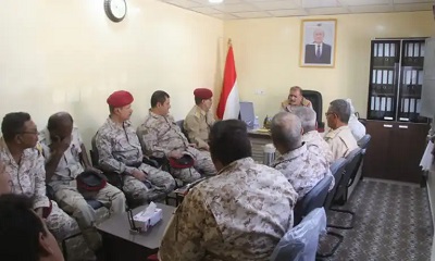 رئيس أركان المنطقة العسكرية الاولى يجتمع برؤوسا الشعب للمنطقة
