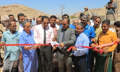 الوكيل العامري يدشن العمل في بئرين بحقل مياه الخلعة ويفتتح مشروع تشغيل بئرين بمنظومة الطاقة الشمسية بمديرية ساه