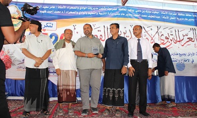 مدير عام القطن يفتتح المعارض العلمية والفنية ويشهد حفل تكريم 3526 طالباً و23 معلماً متقاعداً