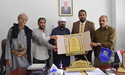 السلطة المحلية بمديرية شبام تكرم رجل الشباب مدير عام مكتب الشباب والرياضة بالوادي والصحراء