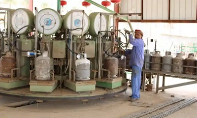 استئناف العمل بوحدة تعبئة غاز بروج بمديرية القطن بعد توقف دام سبعة أشهر