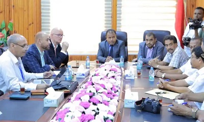 أكد على أهمية أن تُرفع احتياجات المشاريع عبر اُطرها المحلية الرسمية.. الوكيل العامري يلتقي بوفد من منظمة الأغذية والزراعة FAO 