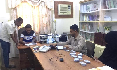 مؤسسة الصندوق الخيري للطلاب المتفوقين بسيئون تدشن صرف مستحقات طلابها للعام الدراسي الأول ٢٠٢٢-٢٠٢٣م وتوزيع بطائق العضوية لمنتسبيها